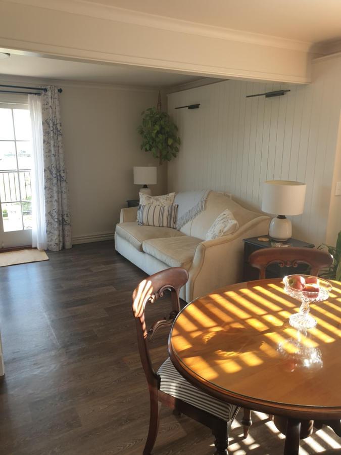 Holiday home Blue Bell Cottage. Serene Luxury Farmstead Lower Moutere